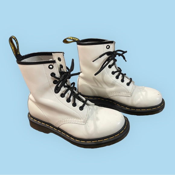 Dr. Marten’s 1460 Patent Leather Lace Up Boots - Picture 4 of 12